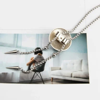 Round Floral Bolo Tie with Chain Detailing - Image 6