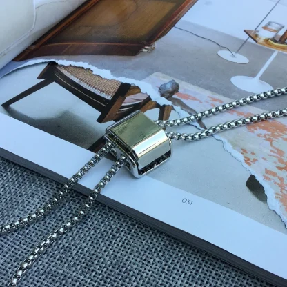 Modern Square Bolo Tie with Box Chain - Image 3