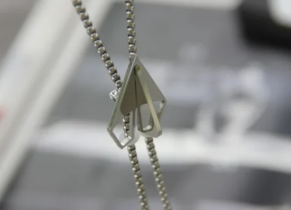 Modern Bolo Tie with Box Chain - Image 10